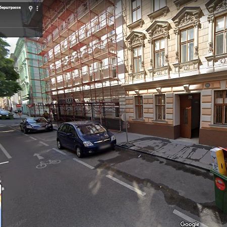 Room With Privat Shower In 3 Rooms Apartment Wiedeń Zewnętrze zdjęcie